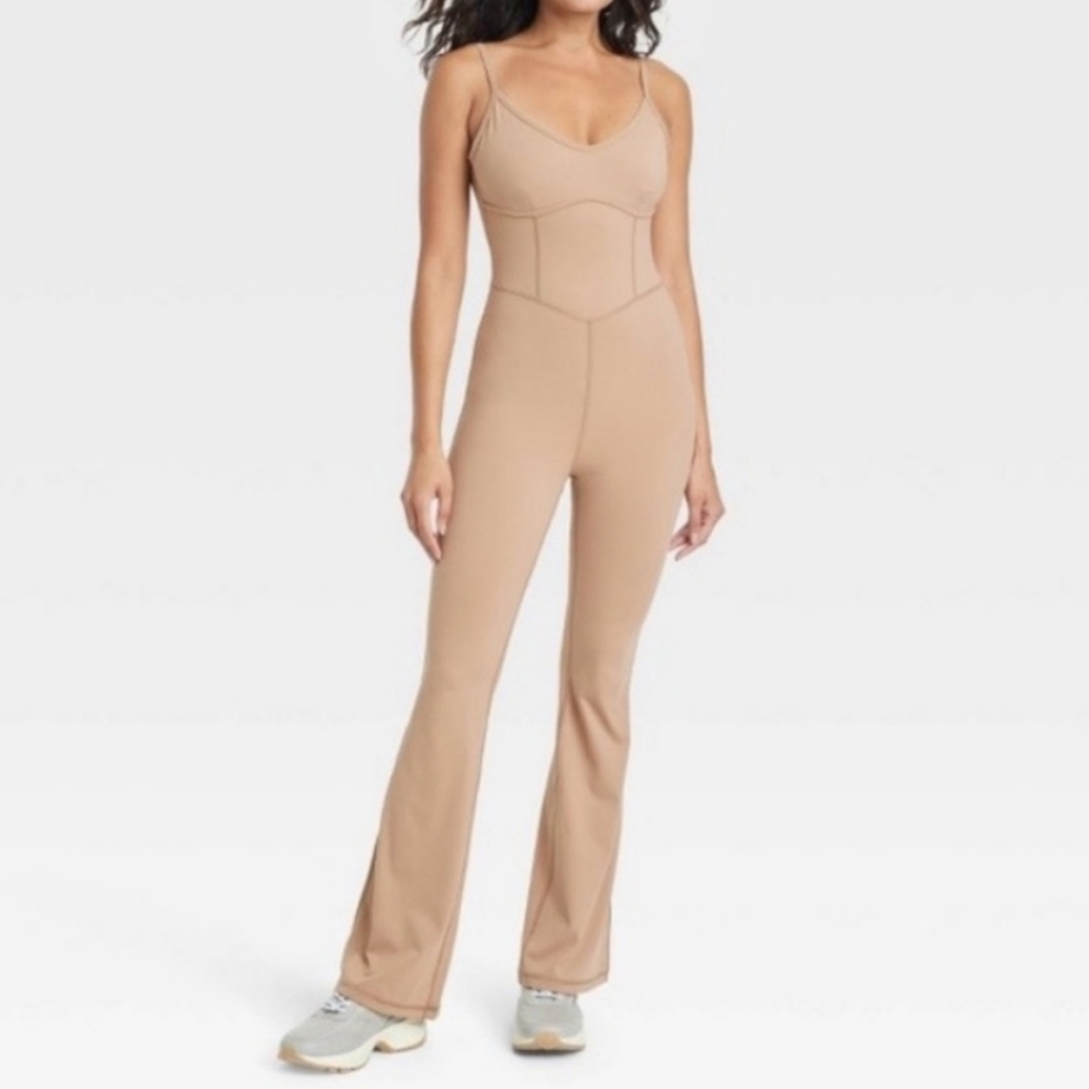 🌻 JOYLAB WOMEN'S  FLARE LEG JUMPSUIT